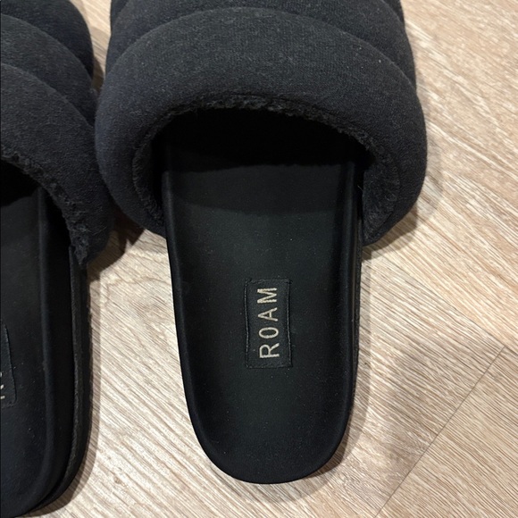 ROAM Puffy Slides - Picture 3 of 6